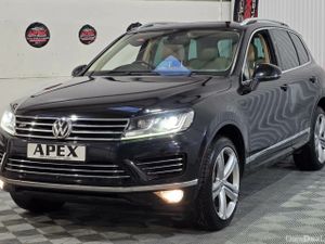 Volkswagen Touareg DIESEL ESTATE - Image 2