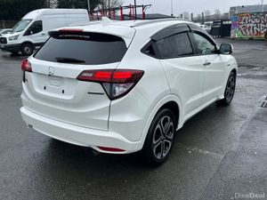 2017 honda vezel - Image 4