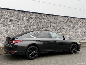 2024 Lexus ES 300H F Sport 2.5 FSH - Image 3