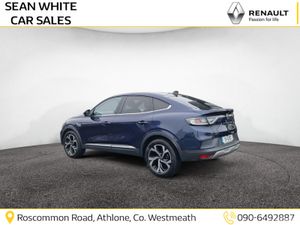 Renault Arkana TECHNO E-TECH HYBRID 14 - Image 4