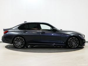 *73* 2021 BMW 3-Series 2.0 MHEV M-SPORT AUTO - Image 3