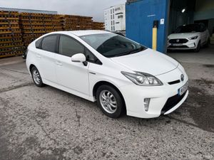 2014 Toyota Prius 1.8 Hybrid Auto - Image 3