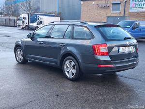 Skoda Octavia ACTIVE  1.6 TDI AUTOMATIC - Image 3
