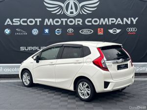 Honda Fit Hybrid - Image 2