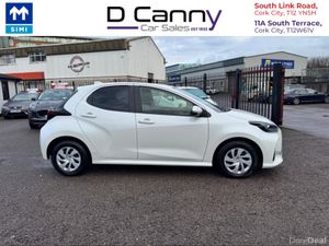 Toyota Yaris 1.0 petrol automatic - Image 4