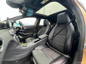 Mercedes-Benz A-Class A180 AMG-LINE 1.6 AUTO // OP - Image 2