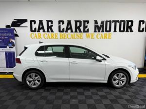 Volkswagen Golf Life 1.0 TSI Mhev 110HP 5 - Image 3