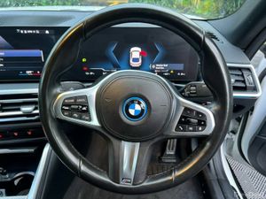 BMW i4 M-SPORT XDRIVE40e COUPE // VIRTUAL COCKPIT - Image 4