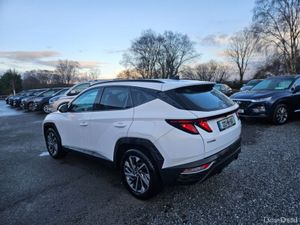 Hyundai Tucson Executive 5DR - Image 2