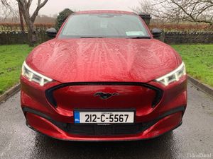 Ford Mustang Mach-E 2021 - Image 2