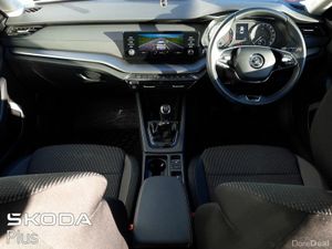 Skoda Octavia **TINY MILEAGE** AMBITION 2.0TDI 115 - Image 2