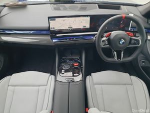 BMW M5 4.4 - Image 4