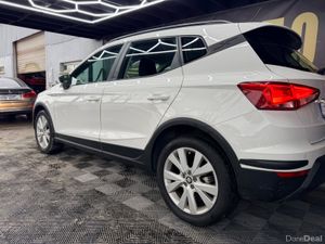 SEAT Arona  1.0 Automatic - Image 2
