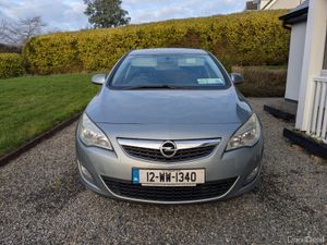 Lovely Opel Astra 2012 TAXED & TESTED - Image 2