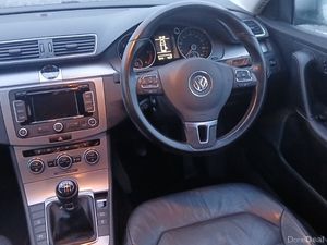 Volkswagen Passat 2014 2.0 TDi HIGHLINE ESTATE - Image 3