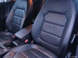 Volkswagen Passat 2014 2.0 TDi HIGHLINE ESTATE - Image 4