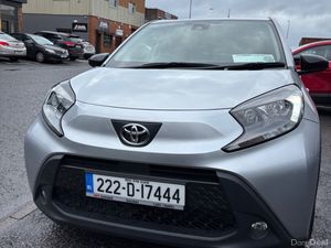 2022 Toyota Aygo  1.0 VVT-I  X -Play Smartphone - Image 3