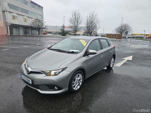 Toyota Auris 1.2 PETROL, LUNA MODEL, SERVICE HISTO - Image 4