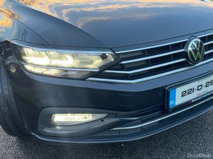 Volkswagen Passat 2022 automatic - Image 4