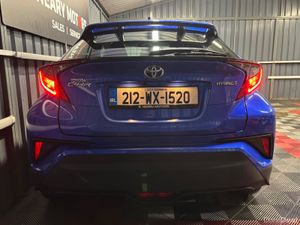 2021 212 Toyota C-HR 1.8 HYBRID LUNA Automatic - Image 2