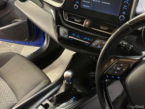 2021 212 Toyota C-HR 1.8 HYBRID LUNA Automatic - Image 2
