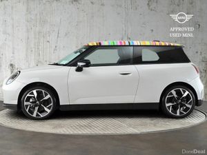 Mini Cooper Cooper SE - Image 4