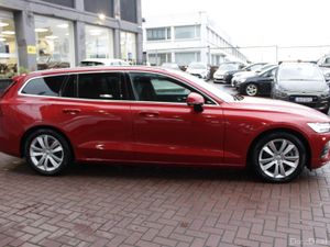 2.0T5 MOMENTUM EDITION 5DR ESTATE AUTOMATIC // VER - Image 3