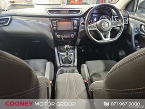 Nissan Qashqai 1.5 DSL SV PREMIUM Full Service His - Image 2