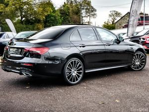 Mercedes-Benz E-Class E220d AMG Premium Plus 194bh - Image 3