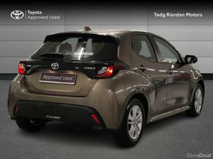 Toyota Yaris HYBRID LUNA 4DR AUTO - Image 2