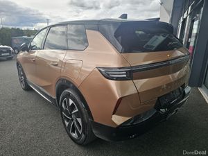 Vauxhall Grandland Electric Hatchback GS - Image 2