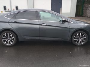HYUNDAI I40 / 2019 / 1.6 DIESEL / MANUAL / NCT&TAX - Image 4