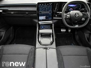 Renault Austral Techno Esprit Alpine E-Tech Full H - Image 3