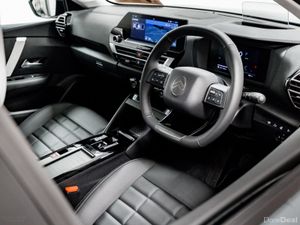 Citroen C4 X ë-MAX 54kWh Auto 156HP - Image 2