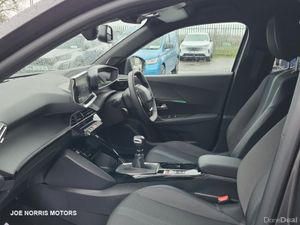 Peugeot 2008 ALLURE 1.2 100 6.4 4DR - Image 4