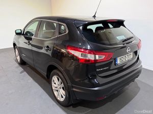 Nissan Qashqai 1.5 DSL SV - Manual - Image 4