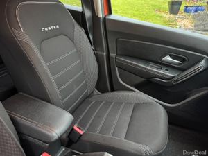 Dacia Duster 2021 diesel - Image 3