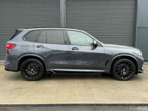 BMW X5 XDRIVE45E M SPORT AUTO - Image 3