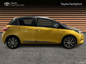 Toyota Yaris HYBRID Y20 AUTOMATIC // REAR CAMERA / - Image 3
