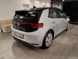 Volkswagen ID.3 LIFE PRO 58KWH ** ONLY 11K KMS ** - Image 2