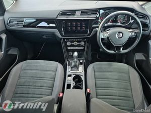 Volkswagen Touran ** HIGHLINE ** 7 SEATER ** AUTOM - Image 2
