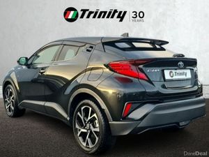 Toyota C-HR ** 1.8 HYBRID ** AUTO ** HUGE SPEC ** - Image 3