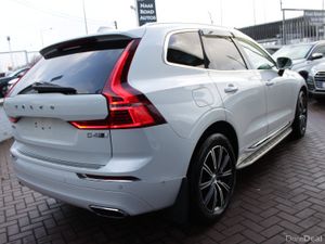 2.0D4 INSCRIPTION 190BHP 5DR ESTATE AUTO // STUNNI - Image 4