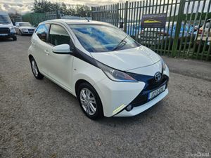 Toyota Aygo 2017 1.0 VVTI X PLAY - Image 2