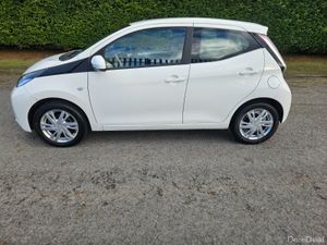 Toyota Aygo 2017 1.0 VVTI X PLAY - Image 3