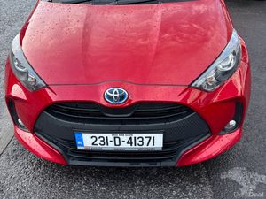2023 Toyota Yaris 1.5 Hybrid Luna - Image 4