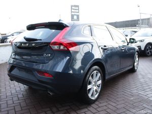 2.0D4 INSCRIPTION 5DR HATCHBACK AUTO HUGE SPEC  // - Image 4
