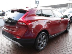 2016 VOLVO V40 CROSS COUNTRY - Image 4