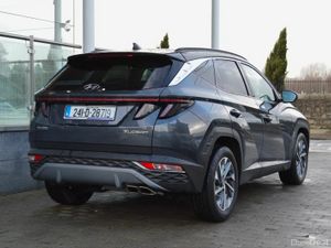 Hyundai Tucson 2WD Executive Plus - Image 4