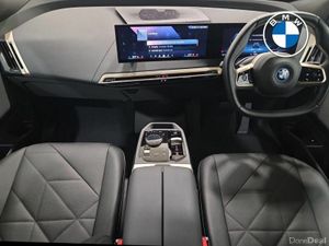 BMW iX xDrive40 M Sport - Image 4